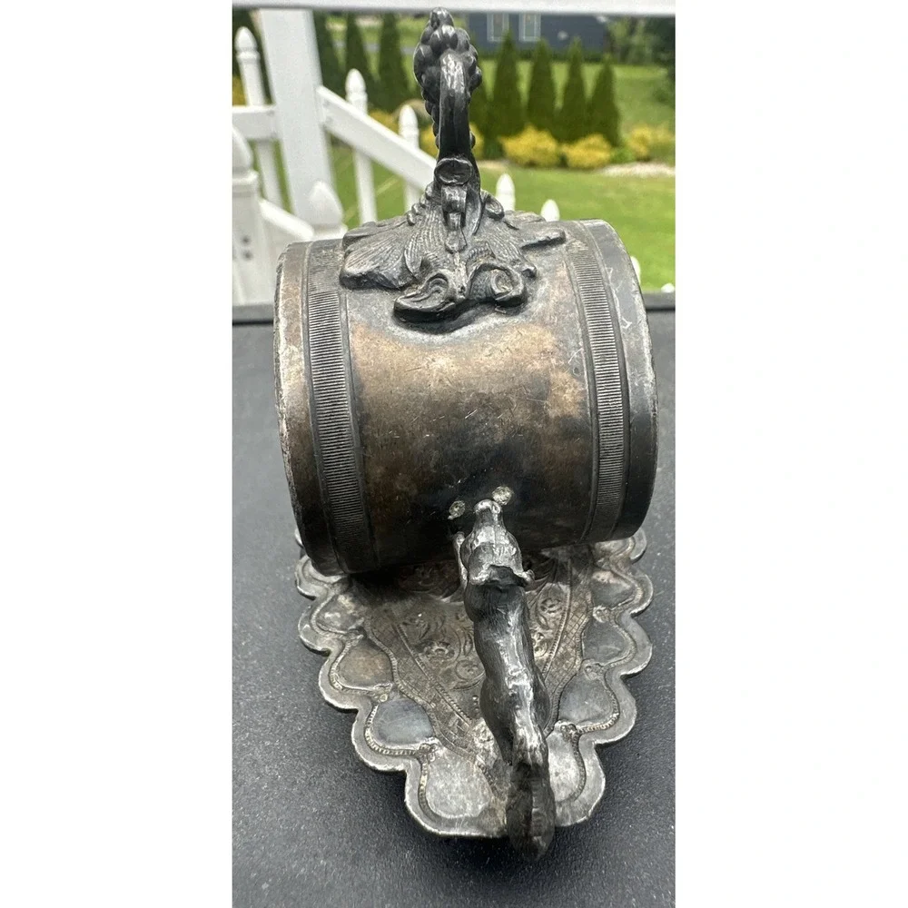ANTIQUE VICTORIAN WILCOX SILVERPLATE NAPKIN RING FOXES